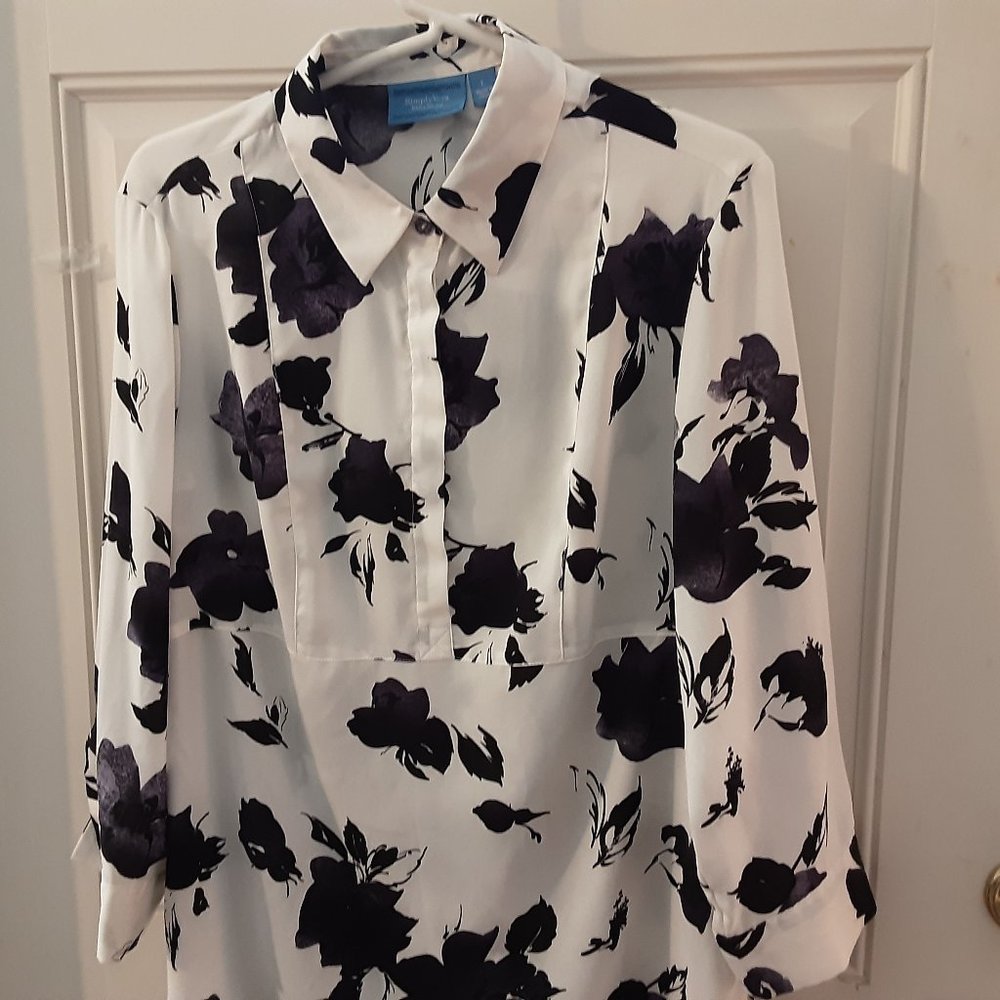 Simply Vera polyester blouse  with cuffed sleeves and open panel back